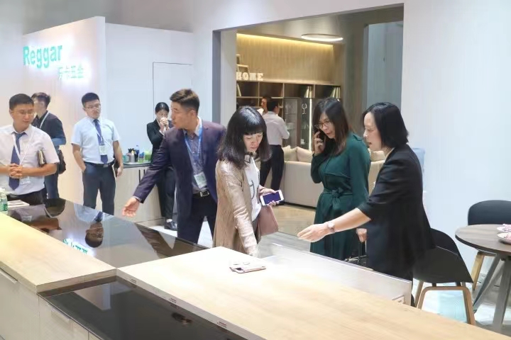 Reggar樂(lè)卡五金】現(xiàn)場(chǎng) | 樂(lè)卡五金華麗綻放居然之家智能云棲生活節(jié)